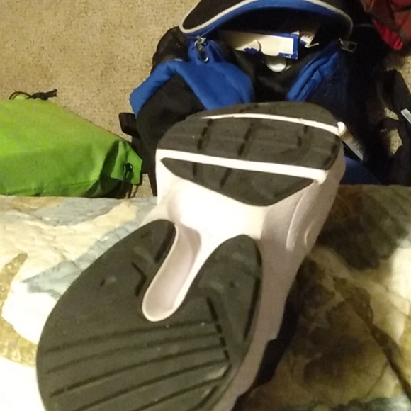 Shoes Nike edges - Picture 3 of 4